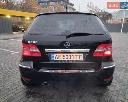 Чорний Мерседес Б-клас, об'ємом двигуна 1.7 л та пробігом 70 тис. км за 7300 $, фото 7 на Automoto.ua