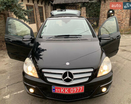 Черный Мерседес Б-класс, объемом двигателя 1.7 л и пробегом 76 тыс. км за 8600 $, фото 5 на Automoto.ua