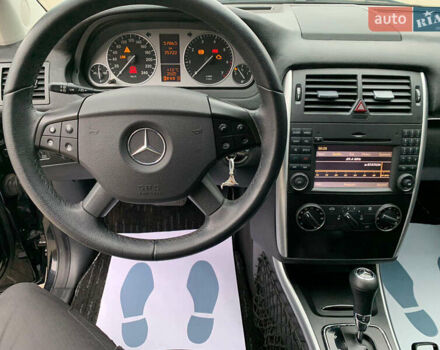 Черный Мерседес Б-класс, объемом двигателя 1.7 л и пробегом 76 тыс. км за 8600 $, фото 19 на Automoto.ua