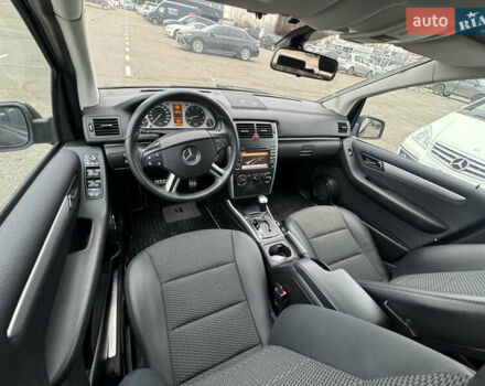 Чорний Мерседес Б-клас, об'ємом двигуна 1.7 л та пробігом 41 тис. км за 8800 $, фото 12 на Automoto.ua