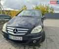 Черный Мерседес Б-класс, объемом двигателя 1.7 л и пробегом 140 тыс. км за 5799 $, фото 2 на Automoto.ua