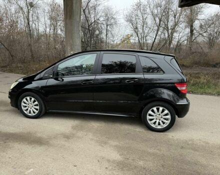 Черный Мерседес Б-класс, объемом двигателя 1.7 л и пробегом 77 тыс. км за 7600 $, фото 5 на Automoto.ua