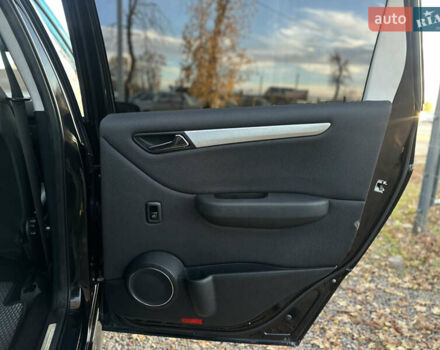 Черный Мерседес Б-класс, объемом двигателя 1.5 л и пробегом 222 тыс. км за 8200 $, фото 41 на Automoto.ua