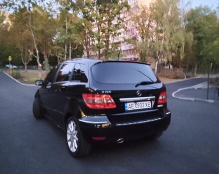 Черный Мерседес Б-класс, объемом двигателя 1.7 л и пробегом 150 тыс. км за 8000 $, фото 4 на Automoto.ua