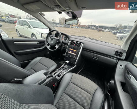 Чорний Мерседес Б-клас, об'ємом двигуна 1.7 л та пробігом 41 тис. км за 8800 $, фото 15 на Automoto.ua