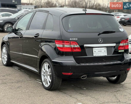 Чорний Мерседес Б-клас, об'ємом двигуна 1.7 л та пробігом 41 тис. км за 8800 $, фото 5 на Automoto.ua