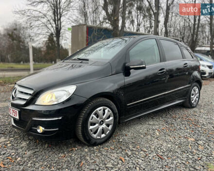 Чорний Мерседес Б-клас, об'ємом двигуна 1.7 л та пробігом 210 тис. км за 8200 $, фото 21 на Automoto.ua