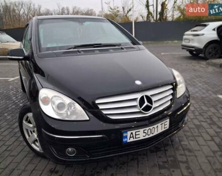 Чорний Мерседес Б-клас, об'ємом двигуна 1.7 л та пробігом 70 тис. км за 7300 $, фото 2 на Automoto.ua