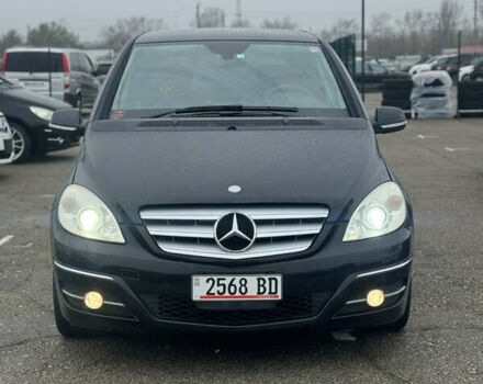 Черный Мерседес Б-класс, объемом двигателя 1.7 л и пробегом 47 тыс. км за 8900 $, фото 5 на Automoto.ua