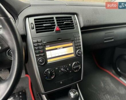 Чорний Мерседес Б-клас, об'ємом двигуна 1.7 л та пробігом 76 тис. км за 7599 $, фото 17 на Automoto.ua