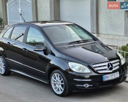 Черный Мерседес Б-класс, объемом двигателя 1.8 л и пробегом 70 тыс. км за 7999 $, фото 6 на Automoto.ua
