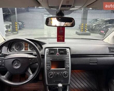Черный Мерседес Б-класс, объемом двигателя 2.03 л и пробегом 280 тыс. км за 6700 $, фото 11 на Automoto.ua