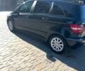 Черный Мерседес Б-класс, объемом двигателя 1.7 л и пробегом 120 тыс. км за 8000 $, фото 1 на Automoto.ua
