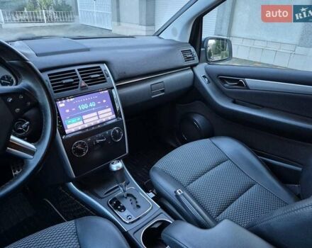 Черный Мерседес Б-класс, объемом двигателя 1.8 л и пробегом 70 тыс. км за 7999 $, фото 39 на Automoto.ua