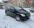 Черный Мерседес Б-класс, объемом двигателя 2 л и пробегом 305 тыс. км за 8000 $, фото 1 на Automoto.ua