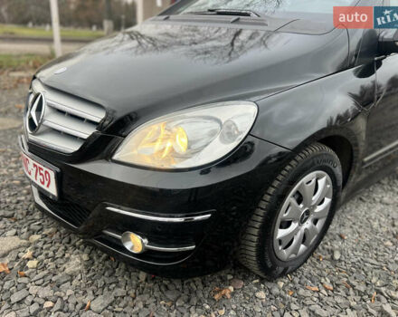 Чорний Мерседес Б-клас, об'ємом двигуна 1.7 л та пробігом 210 тис. км за 8200 $, фото 29 на Automoto.ua