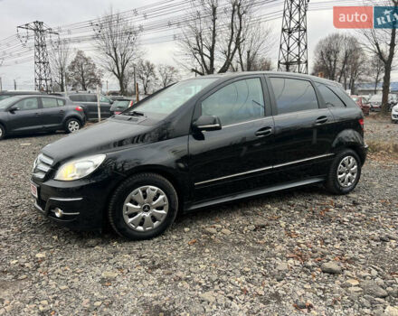 Чорний Мерседес Б-клас, об'ємом двигуна 1.7 л та пробігом 210 тис. км за 8200 $, фото 17 на Automoto.ua