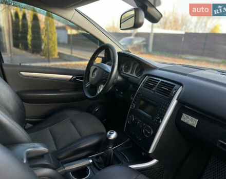 Черный Мерседес Б-класс, объемом двигателя 1.5 л и пробегом 222 тыс. км за 8200 $, фото 45 на Automoto.ua