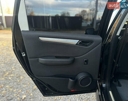 Черный Мерседес Б-класс, объемом двигателя 1.5 л и пробегом 222 тыс. км за 8200 $, фото 34 на Automoto.ua