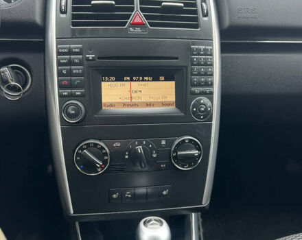 Чорний Мерседес Б-клас, об'ємом двигуна 1.7 л та пробігом 210 тис. км за 8200 $, фото 34 на Automoto.ua