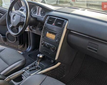 Чорний Мерседес Б-клас, об'ємом двигуна 1.7 л та пробігом 249 тис. км за 8500 $, фото 10 на Automoto.ua