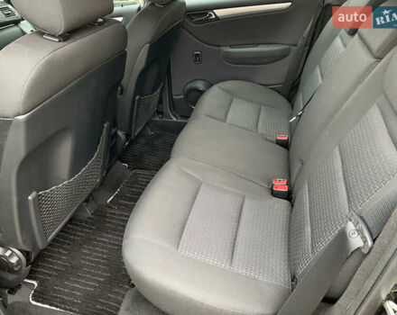 Черный Мерседес Б-класс, объемом двигателя 1.7 л и пробегом 76 тыс. км за 8600 $, фото 30 на Automoto.ua