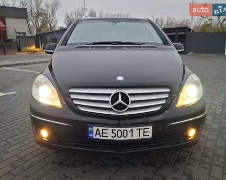 Чорний Мерседес Б-клас, об'ємом двигуна 1.7 л та пробігом 70 тис. км за 7300 $, фото 6 на Automoto.ua