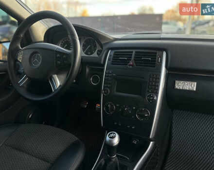 Черный Мерседес Б-класс, объемом двигателя 1.5 л и пробегом 222 тыс. км за 8200 $, фото 49 на Automoto.ua