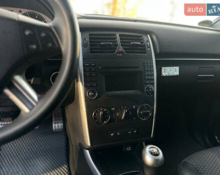 Черный Мерседес Б-класс, объемом двигателя 1.5 л и пробегом 222 тыс. км за 8200 $, фото 30 на Automoto.ua