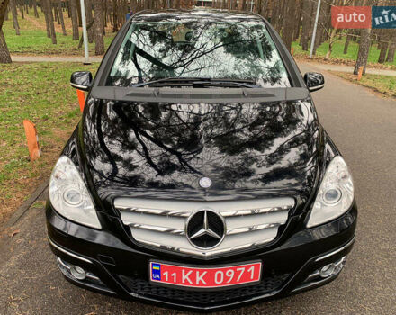 Чорний Мерседес Б-клас, об'ємом двигуна 2 л та пробігом 51 тис. км за 9100 $, фото 3 на Automoto.ua