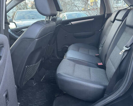 Чорний Мерседес Б-клас, об'ємом двигуна 1.7 л та пробігом 89 тис. км за 7990 $, фото 16 на Automoto.ua