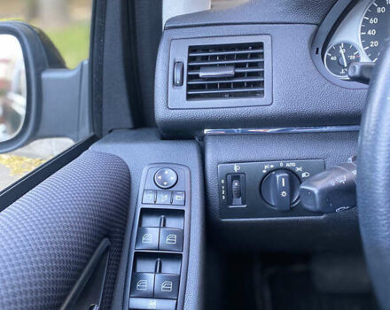 Черный Мерседес Б-класс, объемом двигателя 1.7 л и пробегом 84 тыс. км за 8200 $, фото 24 на Automoto.ua