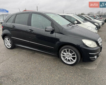 Чорний Мерседес Б-клас, об'ємом двигуна 1.7 л та пробігом 49 тис. км за 8900 $, фото 5 на Automoto.ua