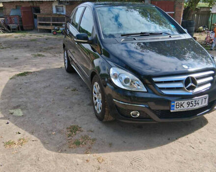 Чорний Мерседес Б-клас, об'ємом двигуна 1.99 л та пробігом 275 тис. км за 8700 $, фото 7 на Automoto.ua