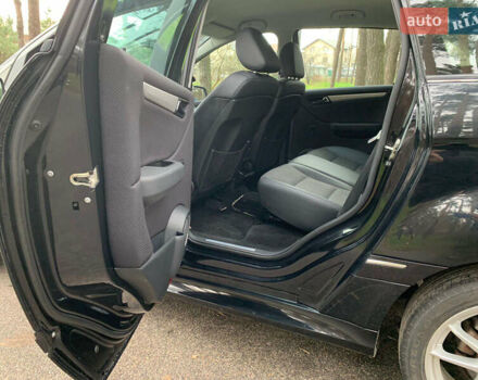 Чорний Мерседес Б-клас, об'ємом двигуна 2 л та пробігом 51 тис. км за 9100 $, фото 25 на Automoto.ua