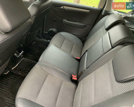 Чорний Мерседес Б-клас, об'ємом двигуна 2 л та пробігом 51 тис. км за 9100 $, фото 12 на Automoto.ua