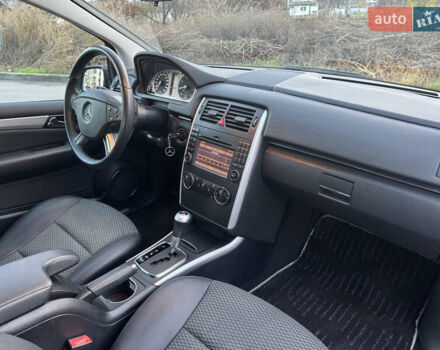 Чорний Мерседес Б-клас, об'ємом двигуна 1.7 л та пробігом 89 тис. км за 7990 $, фото 10 на Automoto.ua