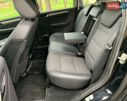 Чорний Мерседес Б-клас, об'ємом двигуна 2 л та пробігом 51 тис. км за 9100 $, фото 24 на Automoto.ua