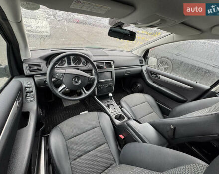 Чорний Мерседес Б-клас, об'ємом двигуна 1.7 л та пробігом 49 тис. км за 8900 $, фото 9 на Automoto.ua