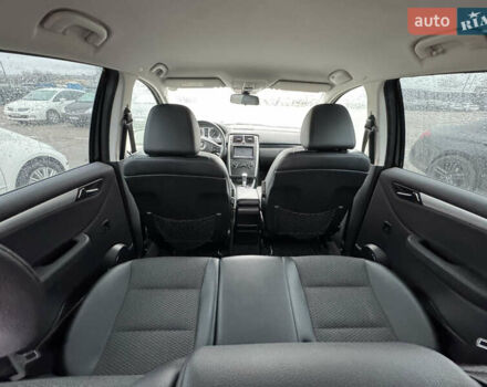 Чорний Мерседес Б-клас, об'ємом двигуна 1.7 л та пробігом 49 тис. км за 8900 $, фото 19 на Automoto.ua