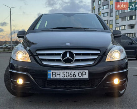 Чорний Мерседес Б-клас, об'ємом двигуна 1.7 л та пробігом 89 тис. км за 7990 $, фото 2 на Automoto.ua