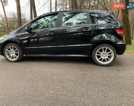 Чорний Мерседес Б-клас, об'ємом двигуна 2 л та пробігом 51 тис. км за 9100 $, фото 5 на Automoto.ua