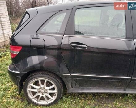 Черный Мерседес Б-класс, объемом двигателя 1.7 л и пробегом 114 тыс. км за 8900 $, фото 21 на Automoto.ua