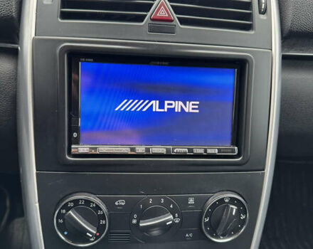 Чорний Мерседес Б-клас, об'ємом двигуна 1.7 л та пробігом 49 тис. км за 8900 $, фото 15 на Automoto.ua