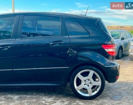 Чорний Мерседес Б-клас, об'ємом двигуна 2 л та пробігом 214 тис. км за 6990 $, фото 5 на Automoto.ua