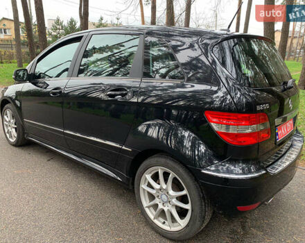 Чорний Мерседес Б-клас, об'ємом двигуна 2 л та пробігом 51 тис. км за 9100 $, фото 9 на Automoto.ua