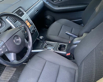 Черный Мерседес Б-класс, объемом двигателя 1.7 л и пробегом 84 тыс. км за 8200 $, фото 13 на Automoto.ua