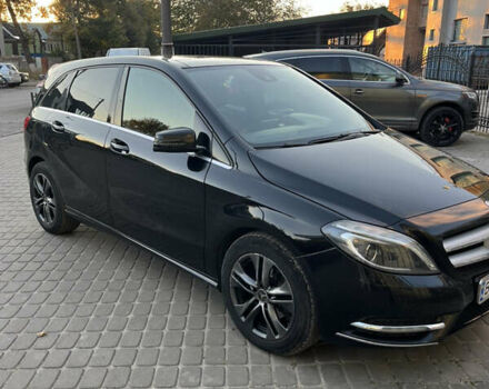 Чорний Мерседес Б-клас, об'ємом двигуна 1.8 л та пробігом 210 тис. км за 10200 $, фото 3 на Automoto.ua