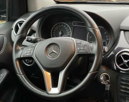 Чорний Мерседес Б-клас, об'ємом двигуна 1.8 л та пробігом 340 тис. км за 10800 $, фото 7 на Automoto.ua