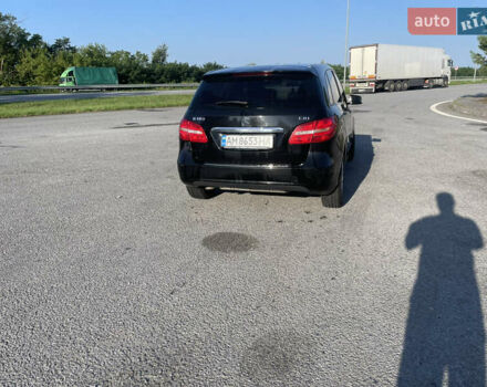 Чорний Мерседес Б-клас, об'ємом двигуна 1.8 л та пробігом 380 тис. км за 9300 $, фото 3 на Automoto.ua
